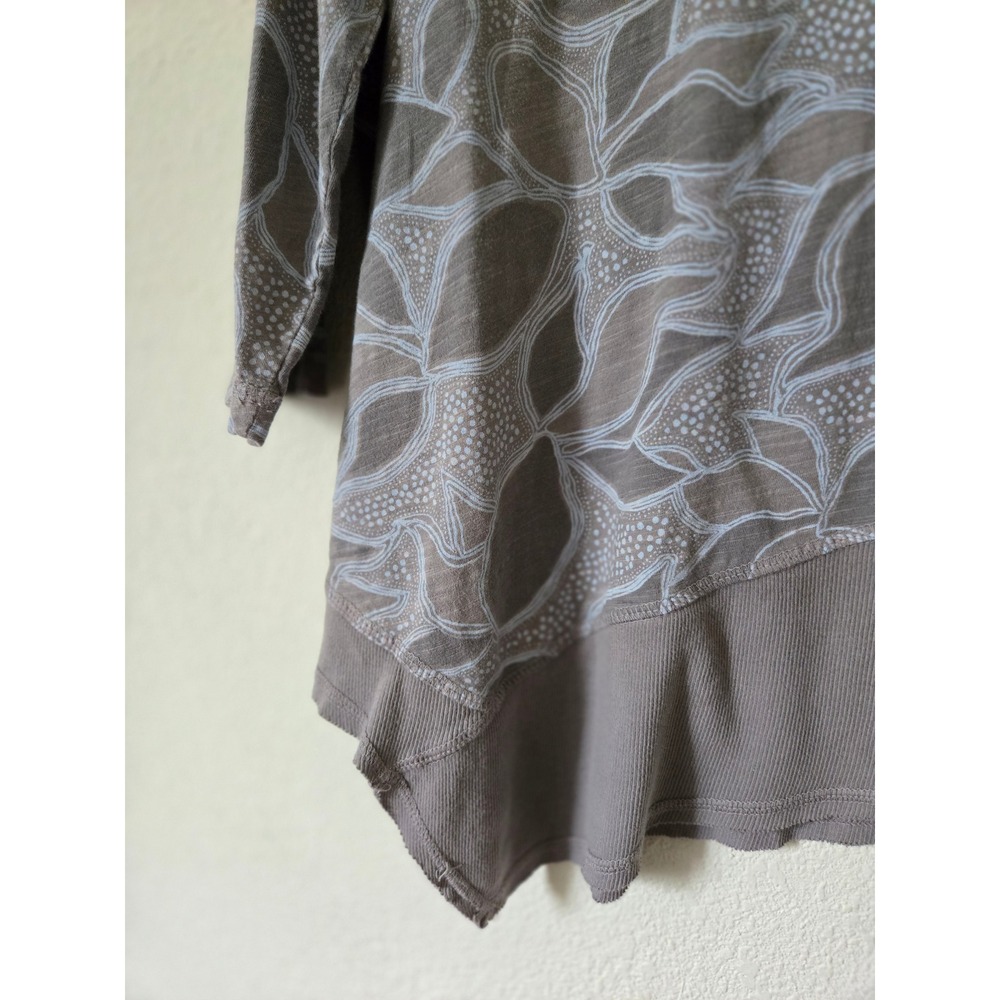 Sun Moda California Womens XL Top Taupe Cotton Leaf Print Asymmetrical Sharkbite - Picture 2 of 8